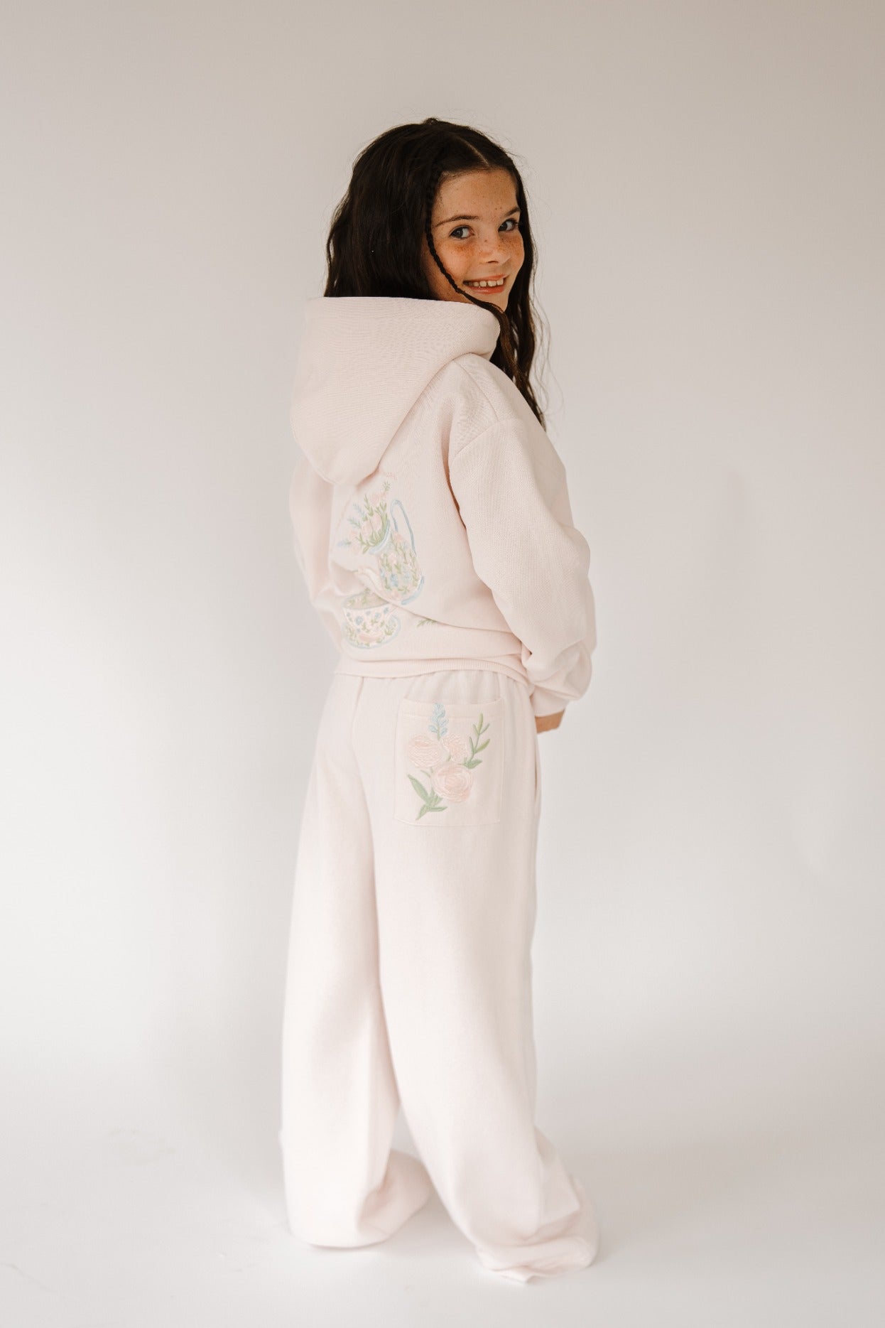 Pour Kindness Youth Sweatpants