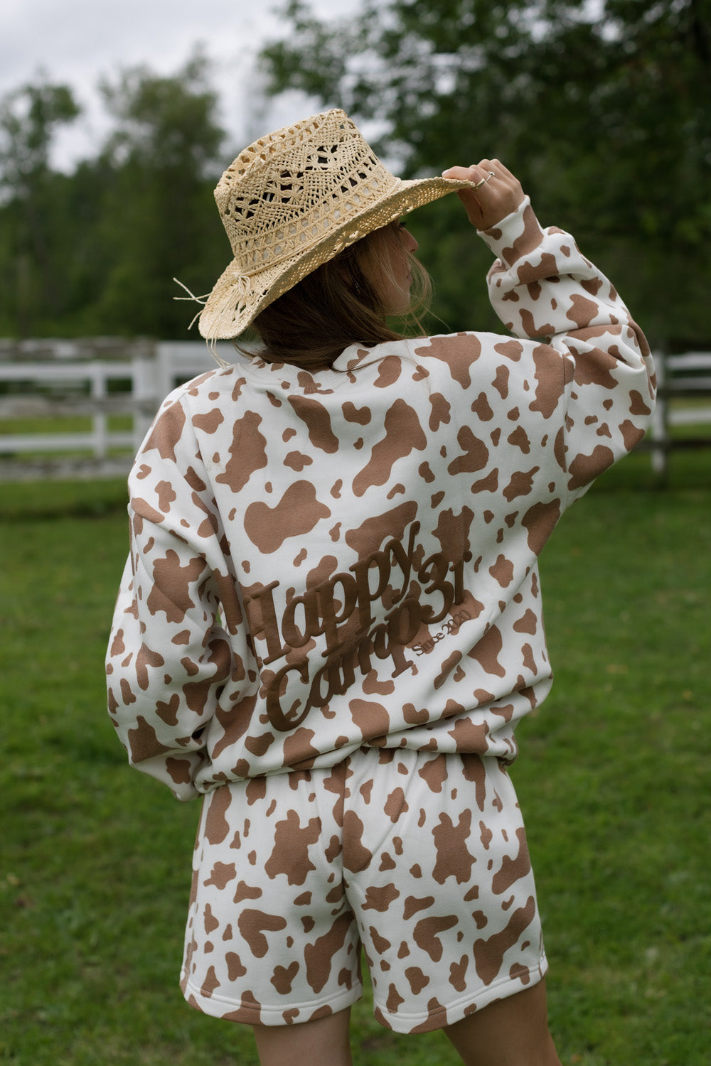EARTHY COW CREWNECK SWEATSHIRT