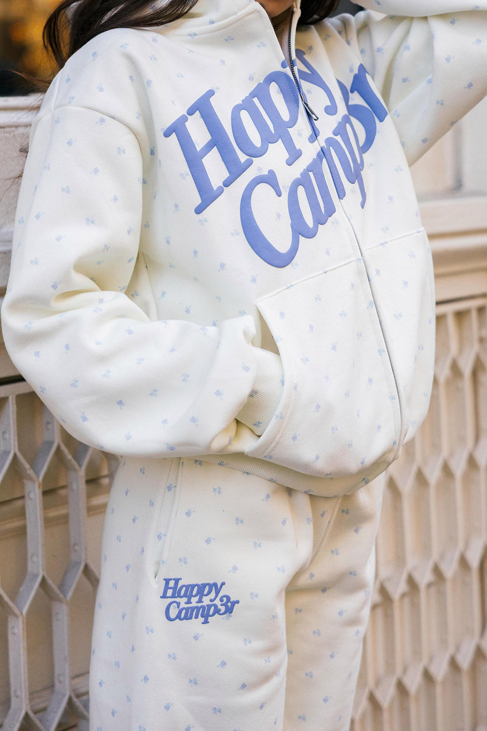 BLUE BLOSSOM ZIP UP HOODIE