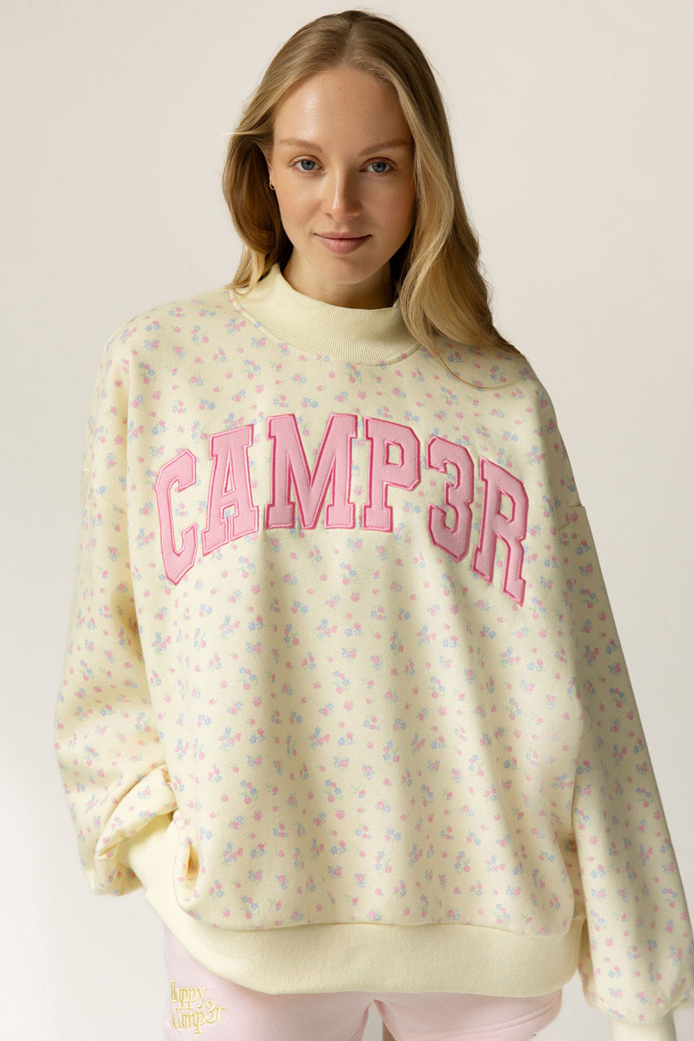 Camp3r Mockneck Sweatshirt